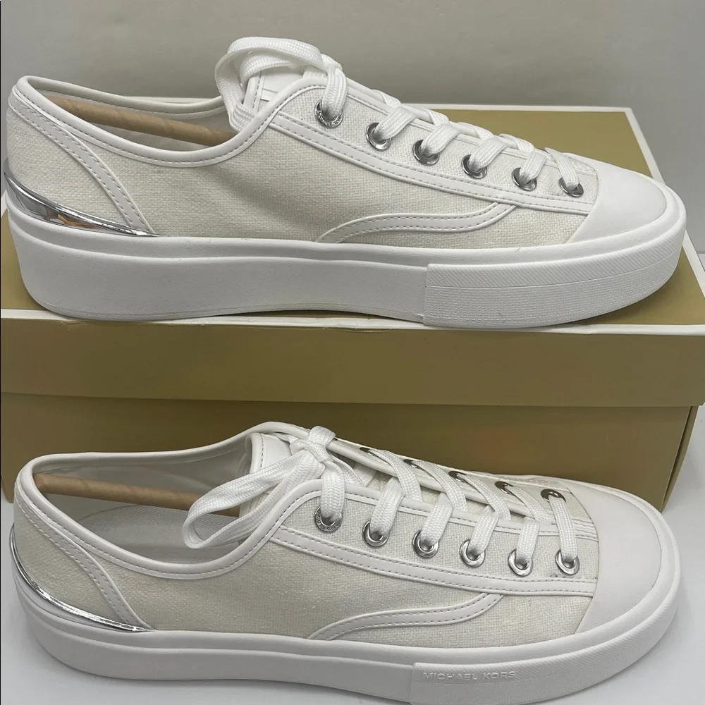 Michael KORS JUDE LACE UP
SMALL WEAVE CANVAS
43S5JUFS2D Sneakers - Picture 2 of 16